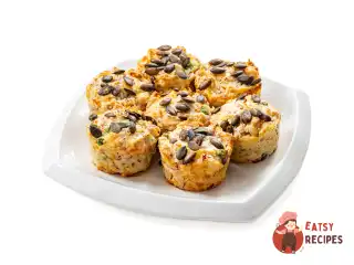 Швидкі кекси з сиром та ковбасою