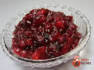 Класичний журавлинний соус із соком лимона та апельсина