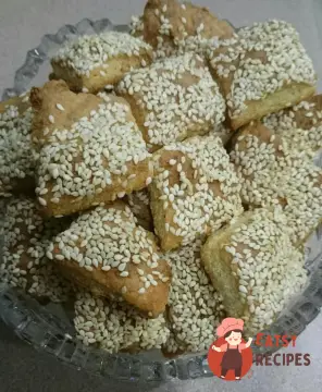 Сирні палички з кунжутом