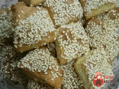 Сирні палички з кунжутом