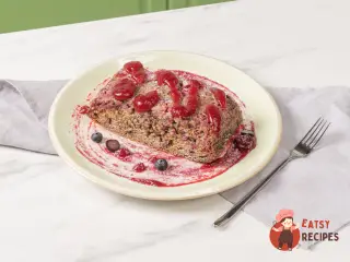 Крок 10: Шарлотка з брусницею