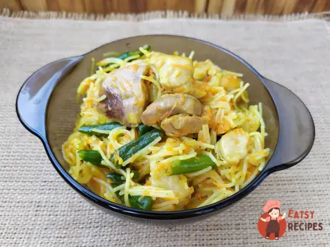 Вермішель з куркою та овочами
