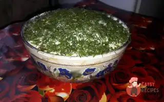 Листковий Салат З Копченою Куркою Та Свіжими Огірками