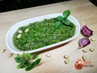 Італійський соус песто з базиліком