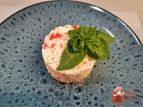 Рис із крабовими паличками