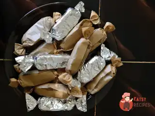 Вівсяні батончики з медом, сухофруктами та горіхами