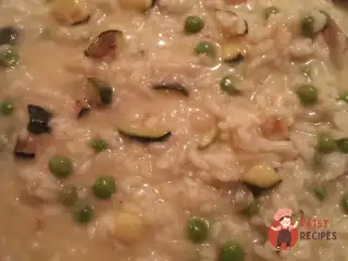 Різотто з цукіні та зеленим горошком