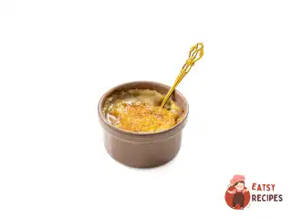 Пісний пудинг із пшона з грушею