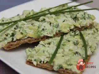 Паста з авокадо, сиру філадельфія та курки