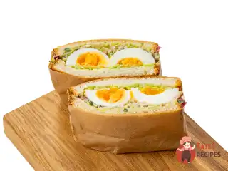 Бутерброди з печінкою тріски і в'яленою журавлиною