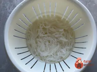 Крок 7: Фунчоза з яловичиною