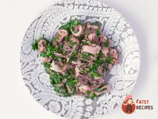 Смажені кальмари з петрушкою та лимоном