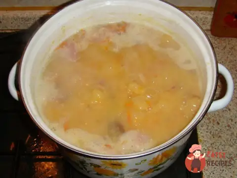 Гороховий суп з кермом