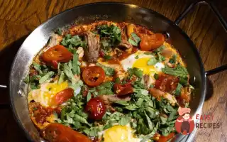 Шакшука з ребрами барбекю та халапеньйо