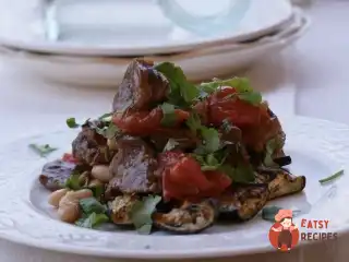 Баранина з овочами та нутом у марокканському стилі