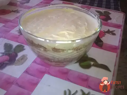 Салат із сайри з маринованою цибулею