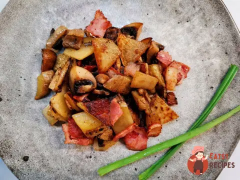 Картопля з грибами