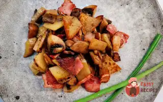 Картопля з грибами