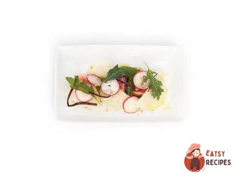 Маринований лосось з морською капустою та місо