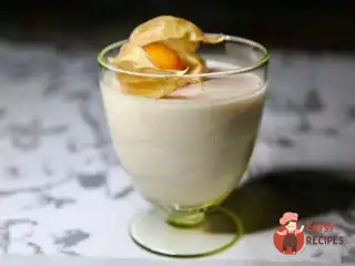 Малинова панна-котта