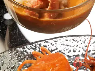 Раковий суп з коньяком