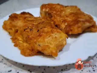 Котлета зі свинини на сковороді