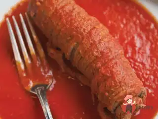 Начинена яловичина у томатному соусі