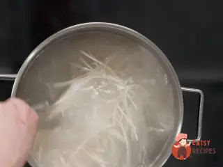 Крок 8: Запіканка з пшеничного локшини з купатами