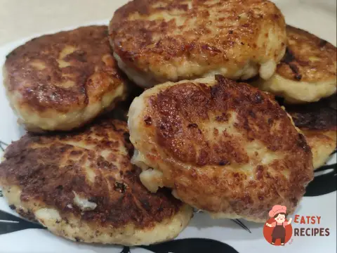 Ніжні курячі котлети з кабачком