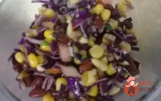 Салат Із Кукурудзи, Чорної Квасолі Та Червоної Капусти
