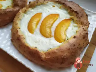 Сирні ватрушки з абрикосом