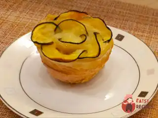 Тарталетки-троянди з кабачком