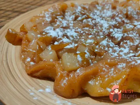 Пиріг із грушами та корицею