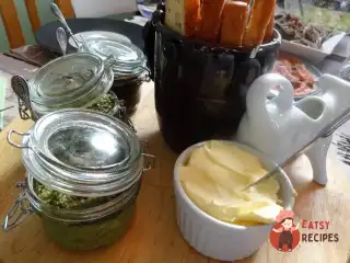 Чіабатта з трьома італійськими соусами