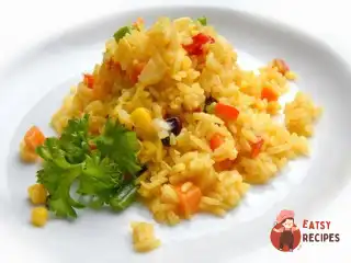 Рис з овочами, паприкою та чебрецем