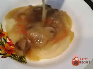 Грибний соус із зеленню