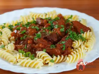 Паста з філе індички мариноване в пиві