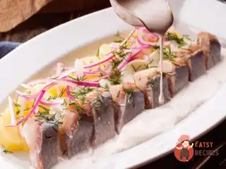 Оселедець у соусі з молок