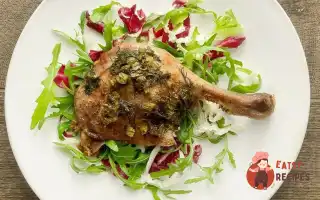 Качині ніжки з кропом і сиром