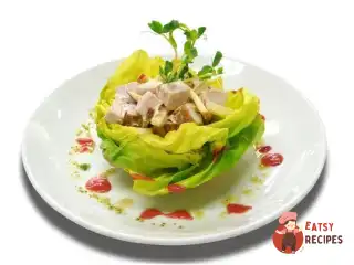 Салат з курки з яблуками, селери та чебрецем