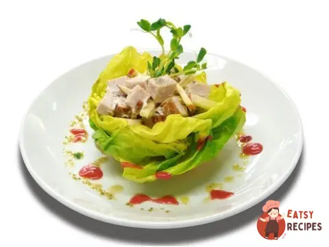 Салат з курки з яблуками, селери та чебрецем