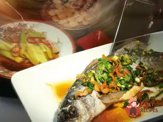 Імбирний сибас на пару