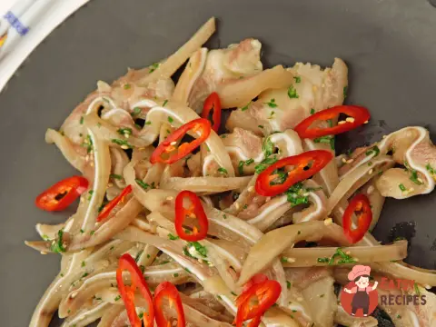 Закуска з поросячих вушок