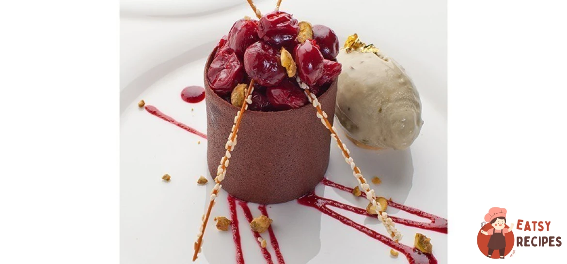 Рол із шоколадного сигаретного тіста з шоколадним та фісташковим кремом