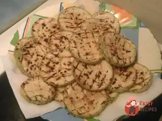Кабачки в маринаді, смажені на сковороді-гриль.