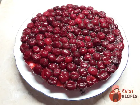 Легкий вишневий чізкейк