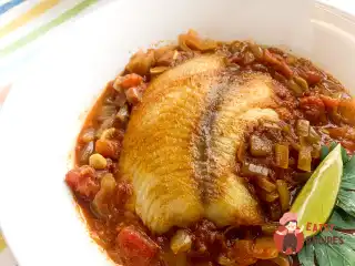 Тілапія у вершковому каррі