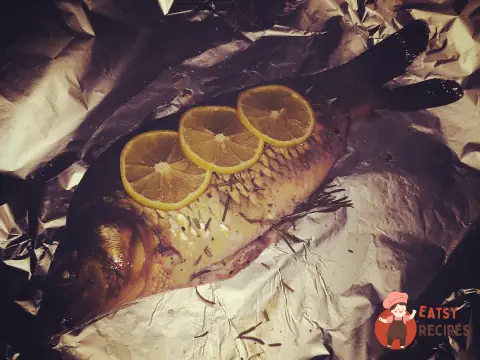 Короп з розмарином на вугіллі