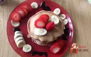 Панкейки З Корицею, Фруктами Та Сиропом