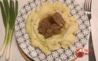 Яловичина, тушкована по-кремлівськи на сковороді